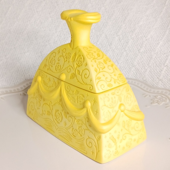 Hallmark × Disney Beauty & the Beast Belle Dress-Shaped Treasure Jewelry Box - Picture 3 of 16
